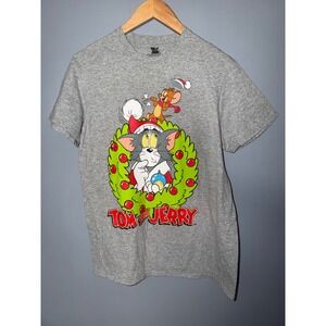 Tom and Jerry Holiday Wreath Graphic T Shirt Mens Medium Grey Christmas Cartoon